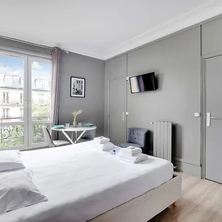 Apartment Republique - Magenta