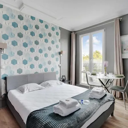Apartment Republique - Magenta *