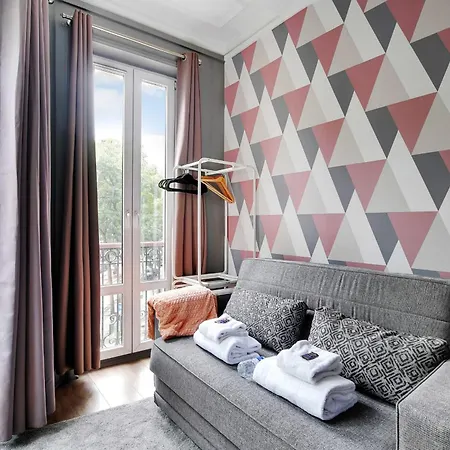 Apartment Republique - Magenta *