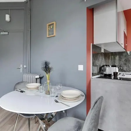 Apartment Republique - Magenta